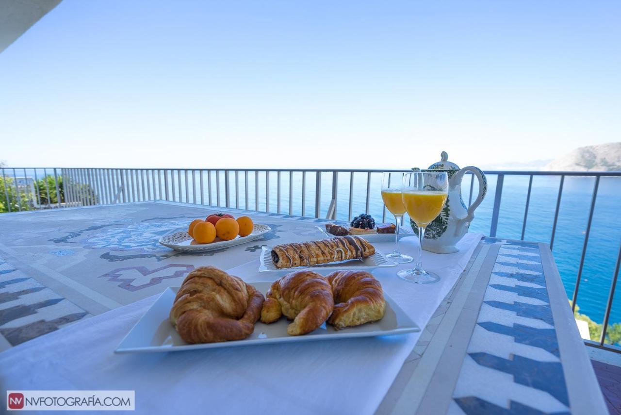 Villa Sobre El Mar Alboran La Herradura  Eksteriør billede